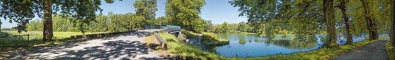 pont sur la porte de garde de Poncey