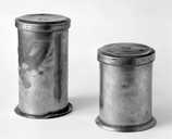 2 boîtes à pansements
