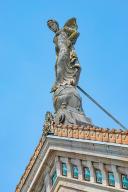 statue (figure colossale) : la Danse classique dite aussi la Baigneuse