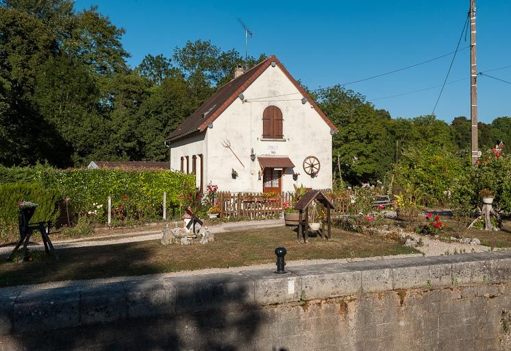 site de l'écluse 90 du versant Yonne, dite de Tanlay (canal de Bourgogne)
