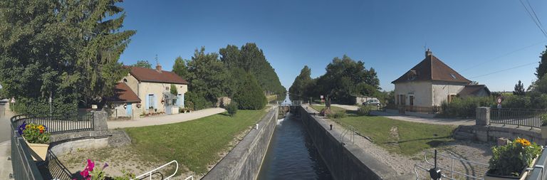 site de l'écluse 69 du versant Saône, dite de Longecourt (canal de Bourgogne)