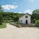 maison de garde-barrière (paysages du canal de Bourgogne)