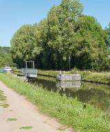 passerelle mobile (canal du Nivernais)