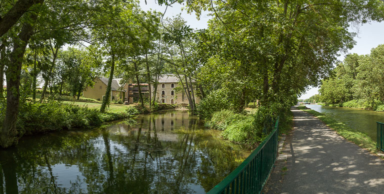 moulin de Preuilly (activités liées au canal du Nivernais)
