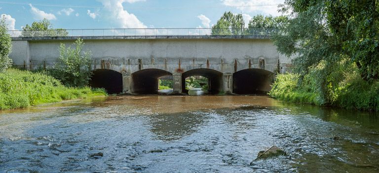 pont canal sur la Brenne à Montbard (canal de Bourgogne)