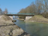 pont routier isolé de Gissey-le-Vieil (canal de Bourgogne)