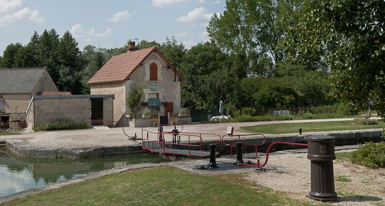 site de l'écluse 86 du versant Yonne, dite d'Ancy-le-Libre (canal de Bourgogne)