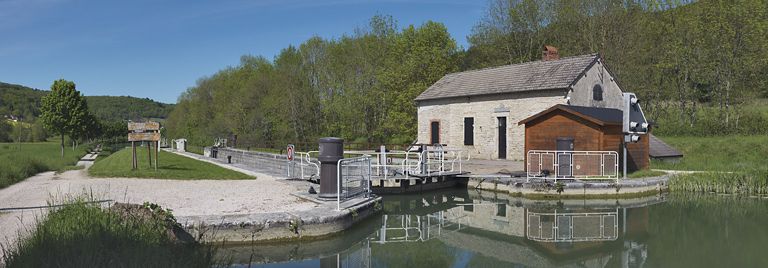 site de l'écluse 28 du versant Saône, dite de la Charme (canal de Bourgogne)