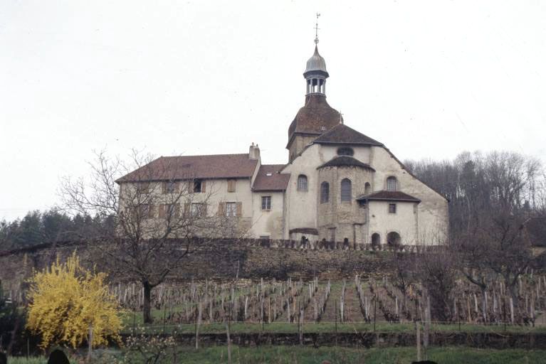 prieuré de bénédictins, actuellement église paroissiale Saint-Lothain et maison