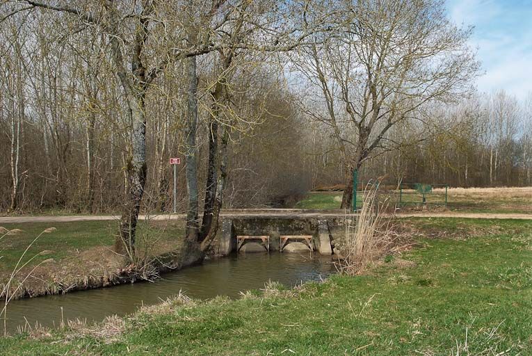 ponceau, pont de la Barre de Cuisery (la Seille canalisée)