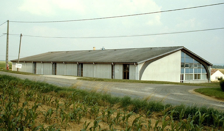 usine de menuiserie, actuellement usine de serrurerie