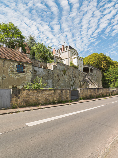 château des Terrasses (paysages du canal du Nivernais)