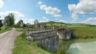 pont routier sur l'écluse 52 du versant Yonne (canal de Bourgogne)