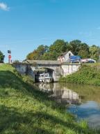 pont sur l'écluse 31 du versant Seine, dite du Gravier (canal du Nivernais)
