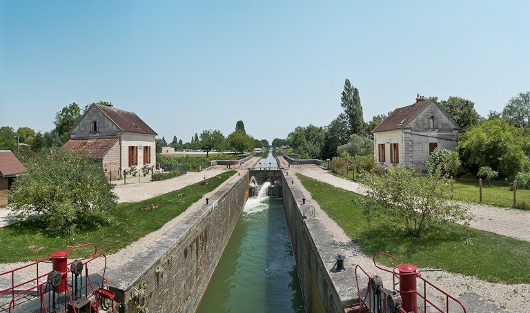site de l'écluse 108 du versant Yonne, dite de Saint-Florentin (canal de Bourgogne)