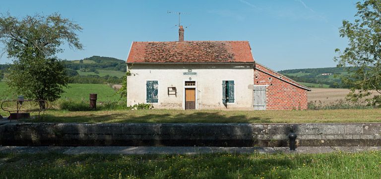 site de l'écluse 38 du versant Yonne, dite de Pouillenay 2ème (canal de Bourgogne)