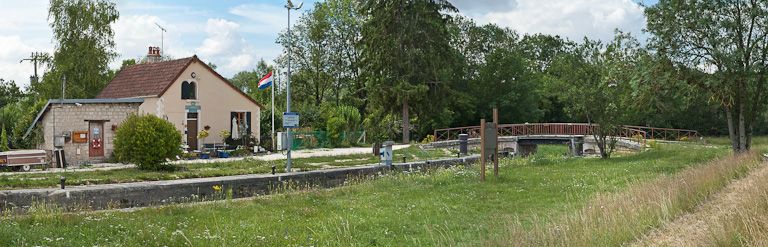 site de l'écluse 82 du versant Yonne, dite d'Argenteuil (canal de Bourgogne)