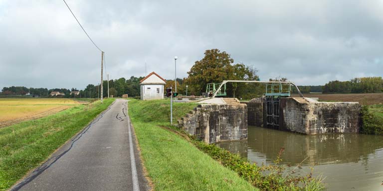 site de l'écluse 29 du versant Méditerranée, dite des Trembles ; site d'écluse XL (canal du Centre)