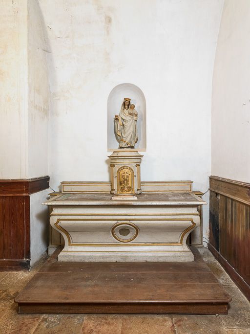 autel secondaire ; tabernacle