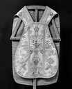 chasuble, amict, étole, voile de calice
