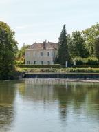 château de Barcour (paysages du canal du Nivernais)