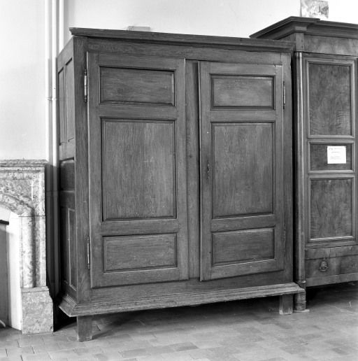 armoire à linge n° 19