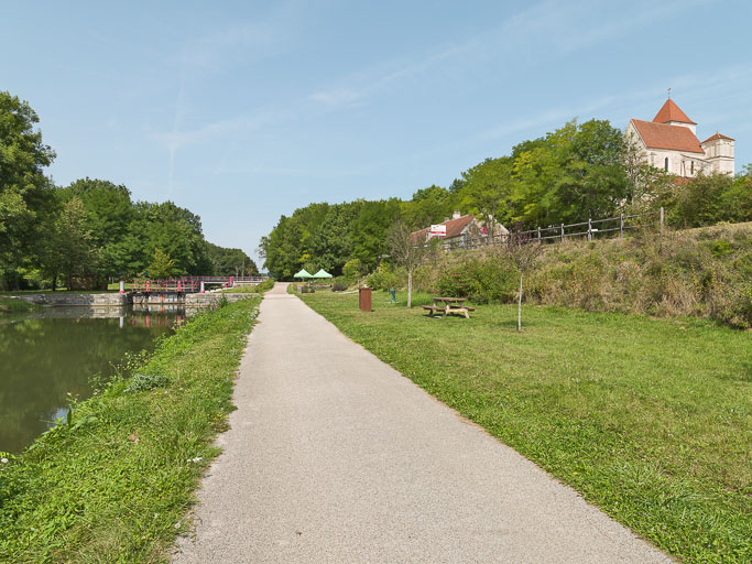 site de l'écluse 67 du versant Seine, dite des Dames (canal du Nivernais)