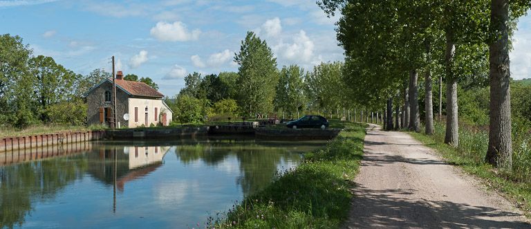 site de l'écluse 47 du versant Yonne, dite de Pouillenay 11ème (canal de Bourgogne)