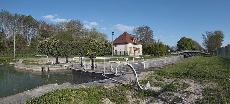 site de l'écluse 52 du versant Saône, dite des Carrières Blanches (canal de Bourgogne)