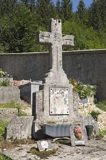 tombeau de la famille Eme-Parriaux (38e tombeau)