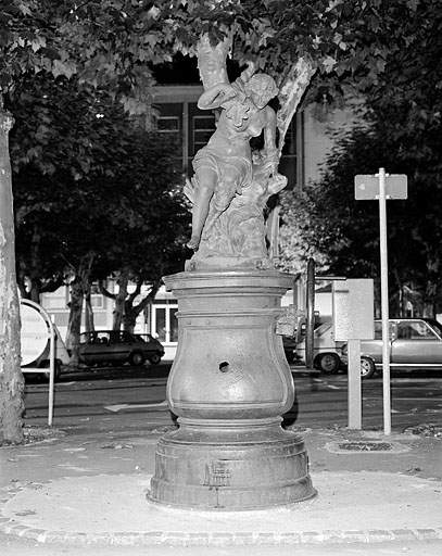 fontaine de l'Enclos