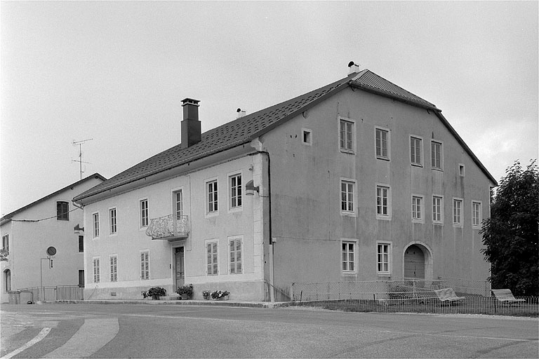 maison de négociant en vin