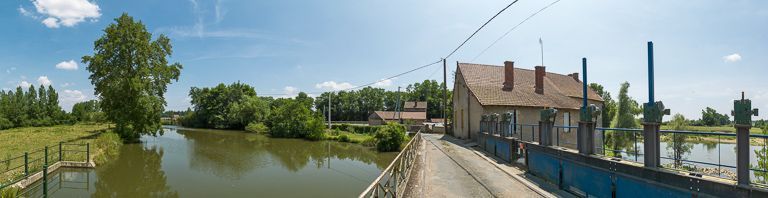ouvrage lié à l'alimentation en eau ; prise d'eau de Digoine (canal du Centre)