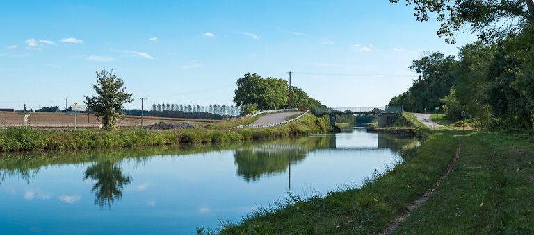 pont routier isolé ; pont de Jaulges (canal de Bourgogne)