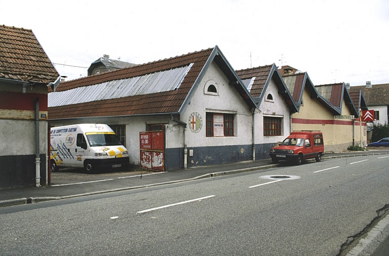 usine de menuiserie Monnin, puis atelier de serrurerie Wack, actuellement garage de réparation automobile
