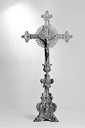 6 chandeliers d'autel et croix d'autel
