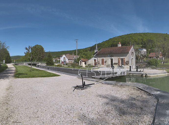 site de l'écluse 29 du versant Saône, dite de Saint-Victor (canal de Bourgogne)