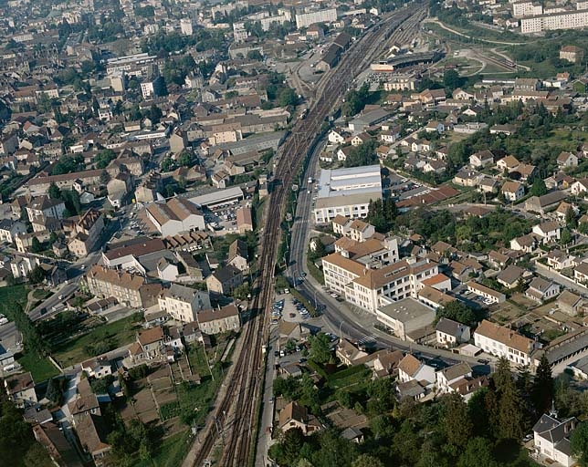usine de construction électronique I.T.T. Jeanrenaud