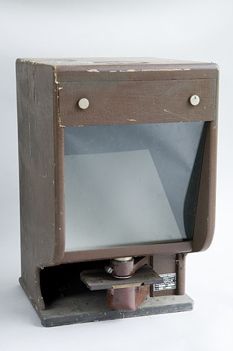 appareil de projection (lecteur de microfilm Thomson-Houston)