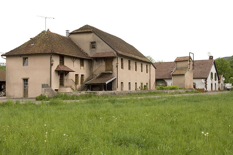 moulin à farine Moutard, puis filature de coton Martelet, puis usine de quincaillerie Parisot, puis tissage de coton, actuellement atelier de polissage Tecnopoli