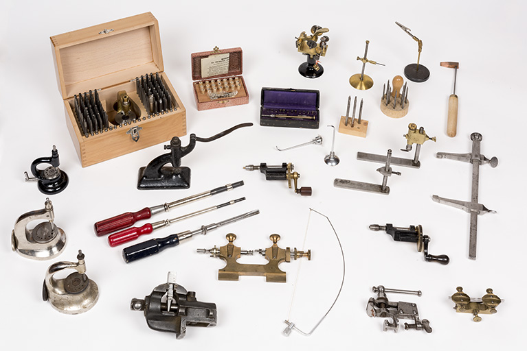 les fabriques d'outils d'horlogerie aux Gras