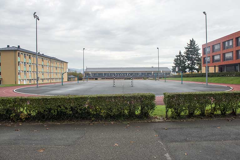Cité technique, actuellement lycée Raoul Follereau, lycée général et technologique, lycée professionnel.