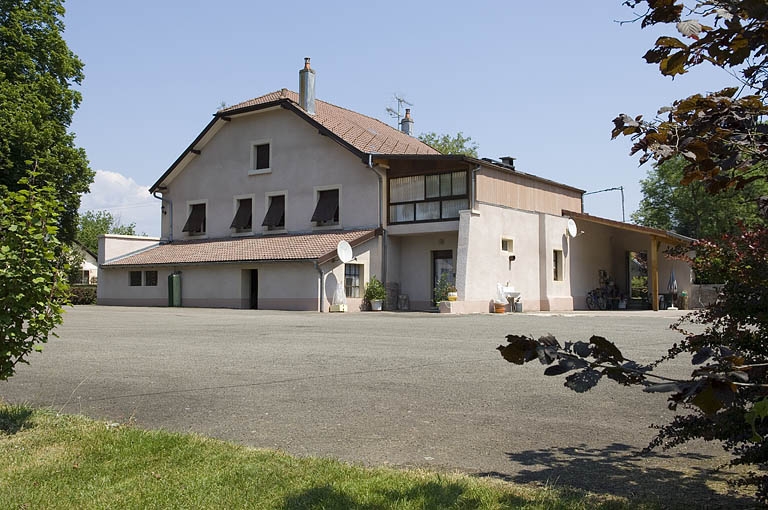 moulin à farine, puis usine de peintures et vernis Ramondot, puis usine de petite métallurgie (usine d'affûtage)