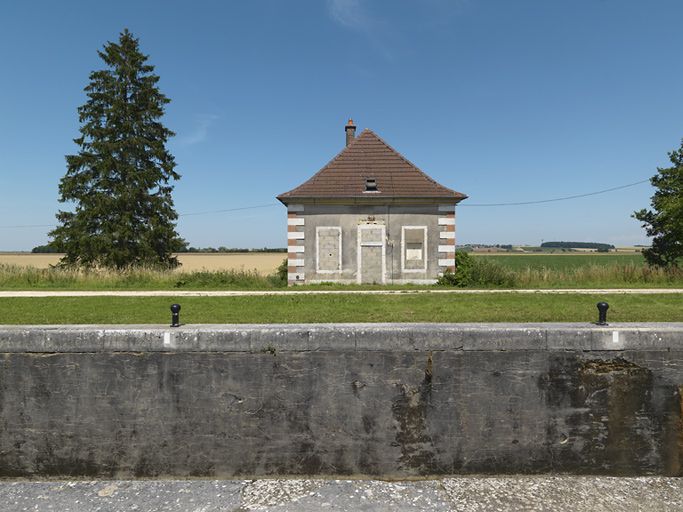 site de l'écluse 70 du versant Saône, dite de Potangey (canal de Bourgogne)
