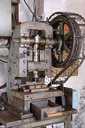 2e machine à découper par poinçon