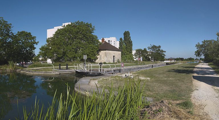 site de l'écluse 58 de Longvic du versant Saône (canal de Bourgogne)
