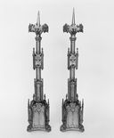 série de 8 chandeliers d'autel, style néo-gothique
