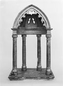 exposition (dais d'exposition), style néo-gothique