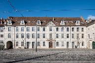 grenier public dit Grenier d'Abondance, puis école professionnelle dite École nationale d'Horlogerie, école de danse et conservatoire, école supérieure (école des beaux-arts)