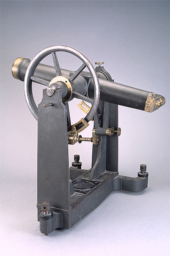 lunette astronomique et instrument astrométrique (instrument des passages Gautier)